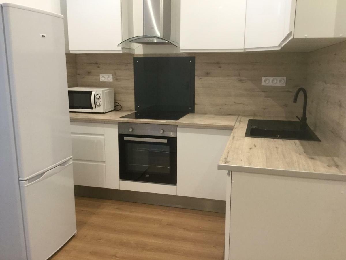 3 Chambres En Lit Double, 6 Personnes, Dans Appartement Entierement Renove, 70 M2 , Wifi,Climatisation, Tres Calme , Tout Equipe,Lit Bebe クレルモン・フェラン エクステリア 写真
